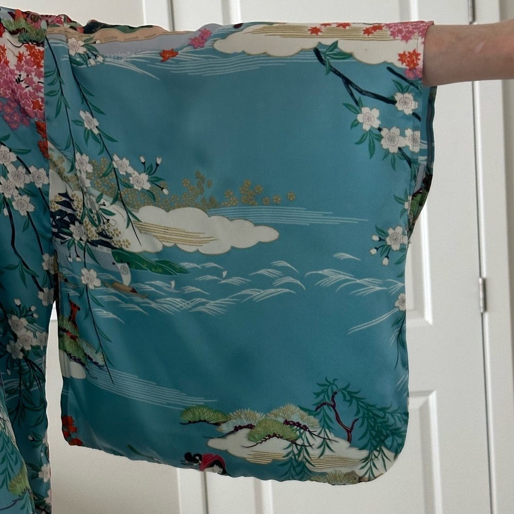 100% Silk Geisha Kimono/Robe Long Blue ,Boat And Floral Motifs-Made in Japen !đ - Picture 5 of 14